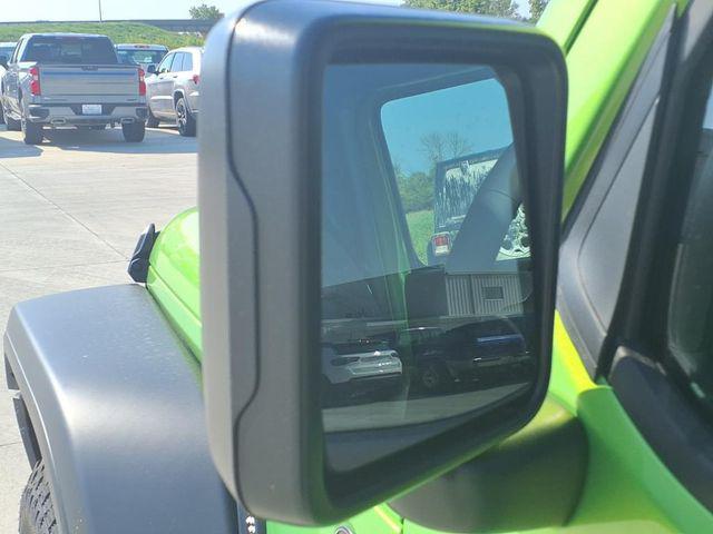 new 2025 Jeep Wrangler car, priced at $41,613