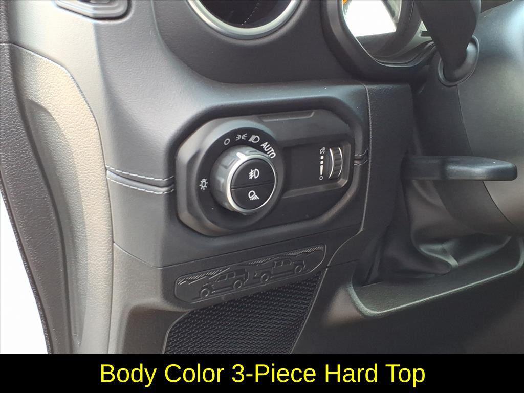 new 2025 Jeep Gladiator car, priced at $40,941