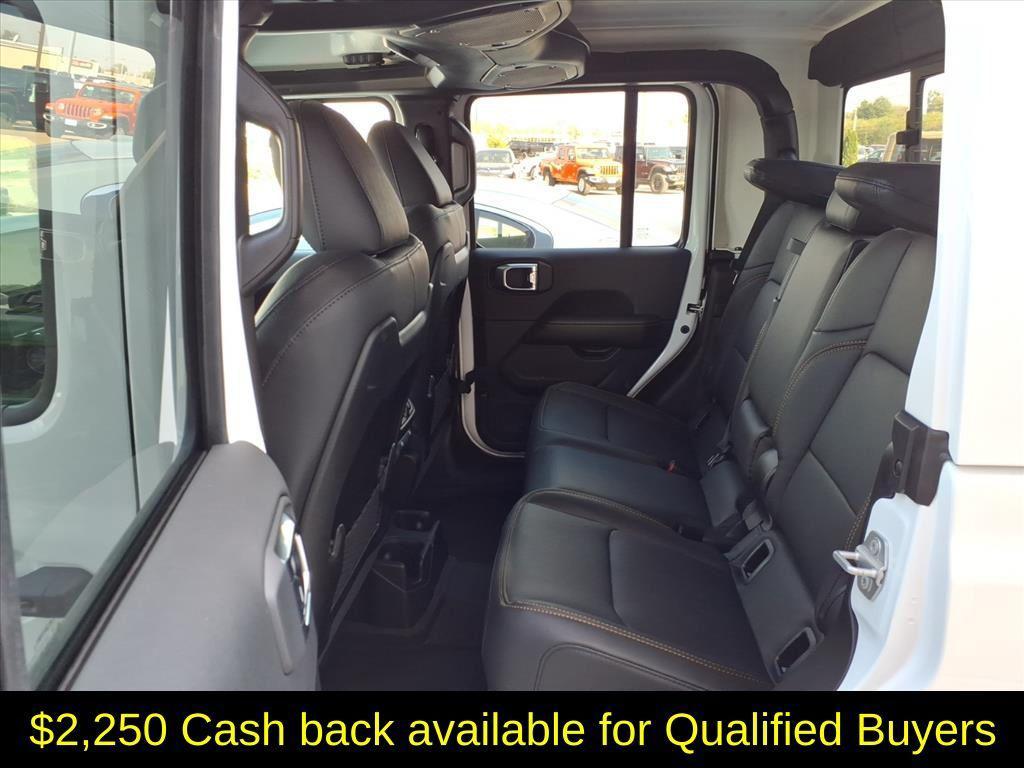new 2025 Jeep Gladiator car, priced at $40,941
