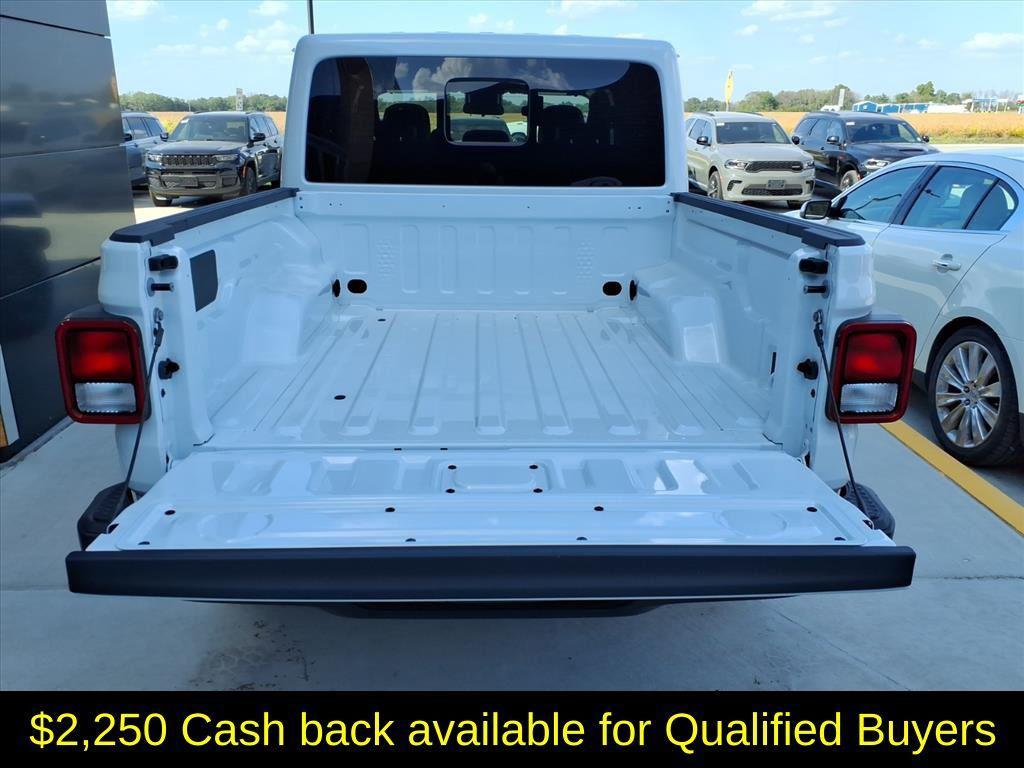 new 2025 Jeep Gladiator car, priced at $40,941