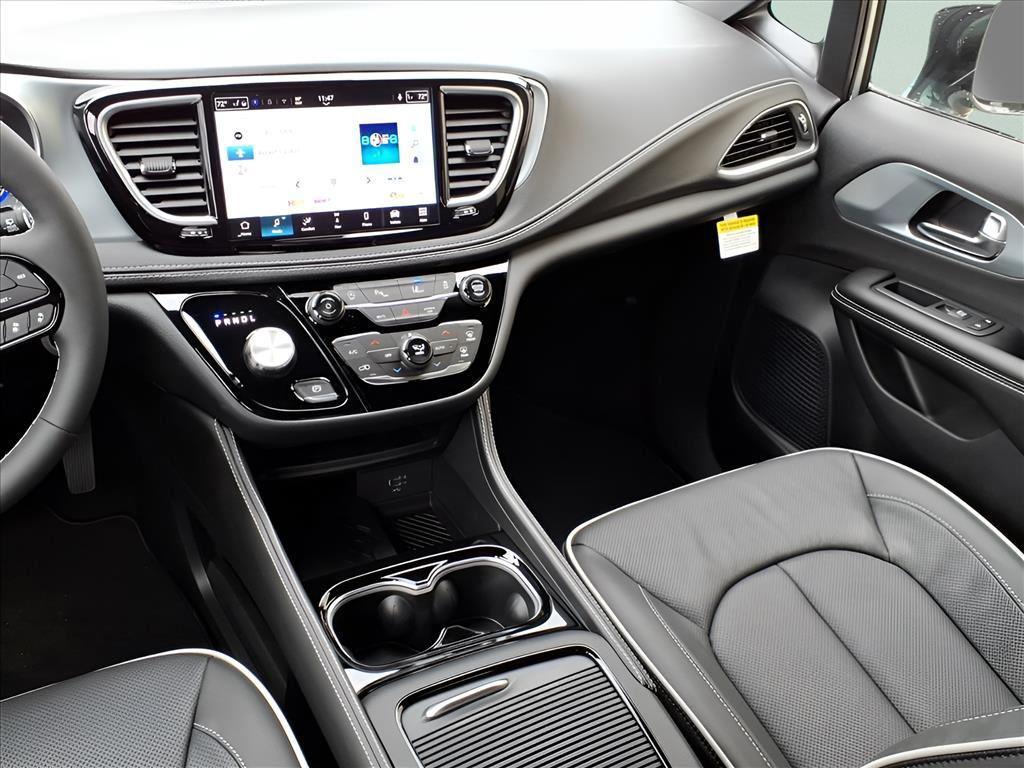 new 2026 Chrysler Pacifica car, priced at $44,693