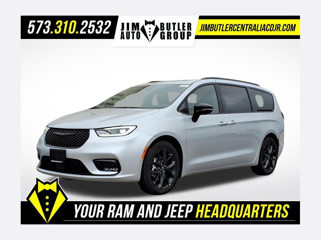 new 2026 Chrysler Pacifica car, priced at $44,693