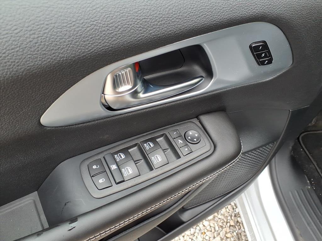 new 2026 Chrysler Pacifica car, priced at $44,693