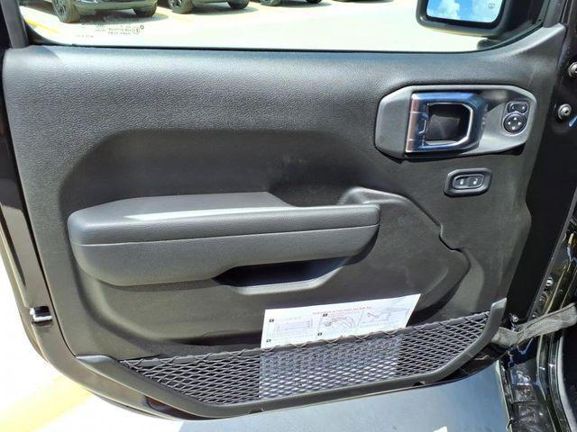 new 2025 Jeep Wrangler car, priced at $37,138
