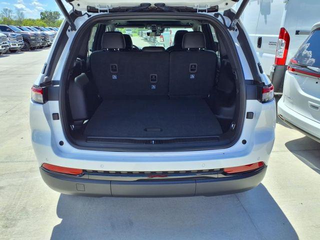 new 2025 Jeep Grand Cherokee car, priced at $37,207