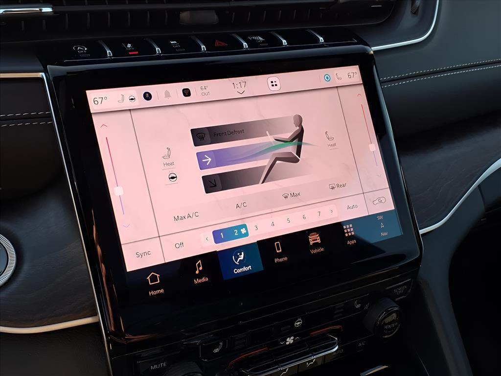 new 2025 Jeep Grand Cherokee car, priced at $45,775