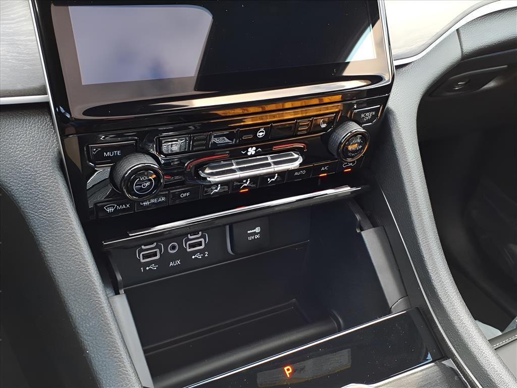 new 2025 Jeep Grand Cherokee L car, priced at $48,008