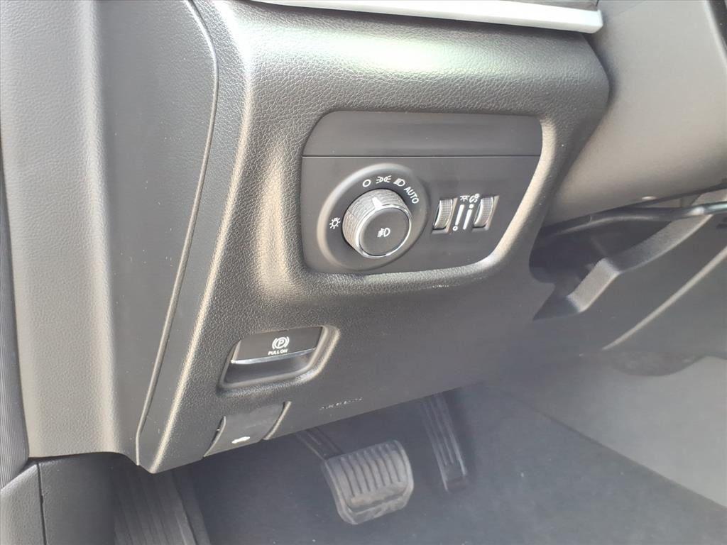 new 2025 Jeep Grand Cherokee L car, priced at $47,008