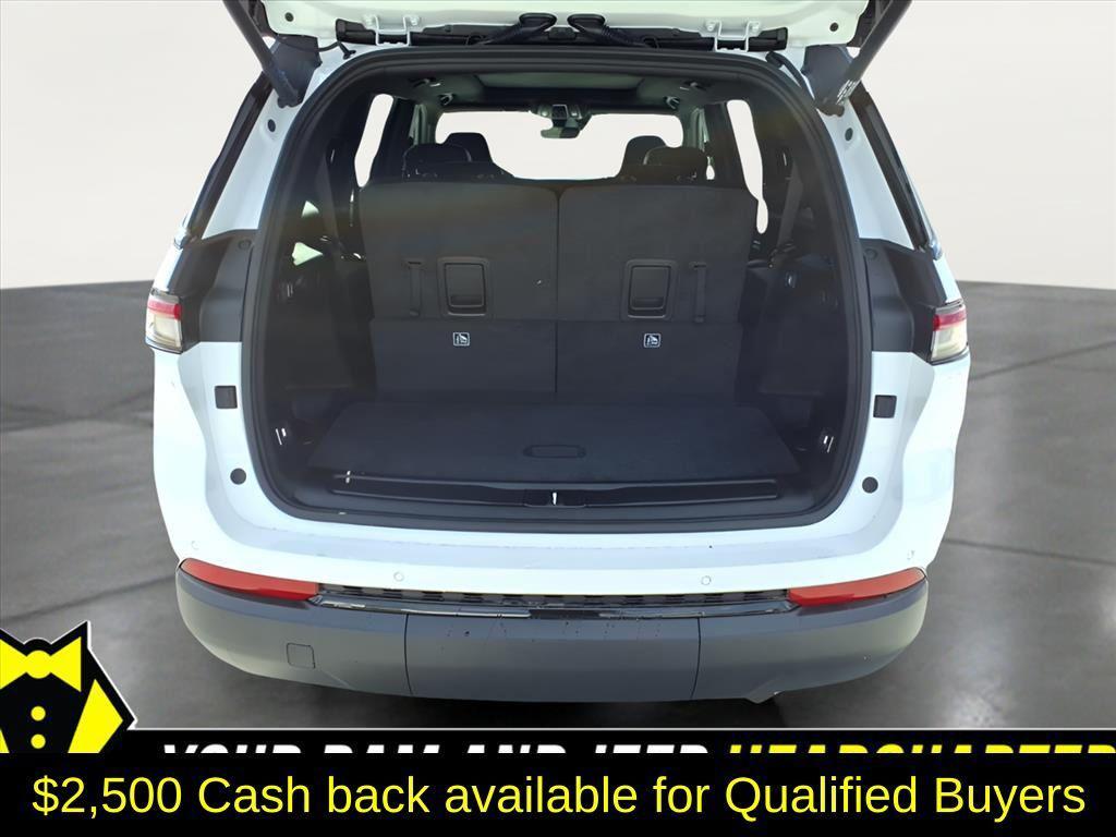 new 2025 Jeep Grand Cherokee L car, priced at $48,008