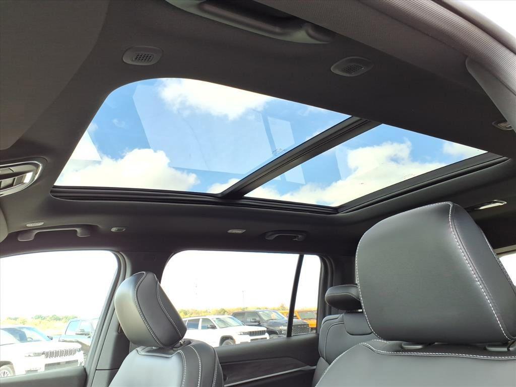 new 2025 Jeep Grand Cherokee L car, priced at $47,008