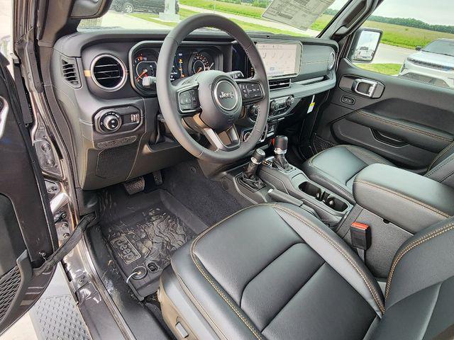 new 2025 Jeep Gladiator car, priced at $40,942