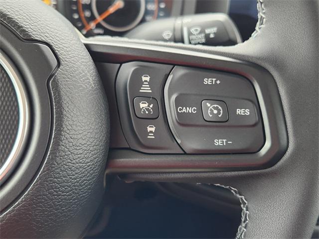 new 2025 Jeep Gladiator car, priced at $38,949