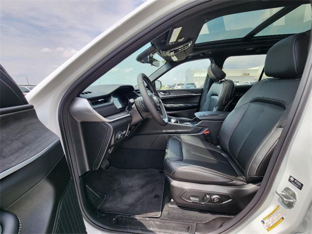 new 2025 Jeep Grand Cherokee car, priced at $42,887
