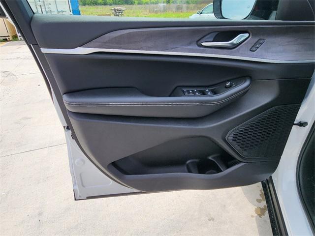 new 2025 Jeep Grand Cherokee car, priced at $42,887
