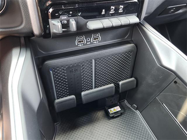 new 2025 Ram 1500 car, priced at $53,175
