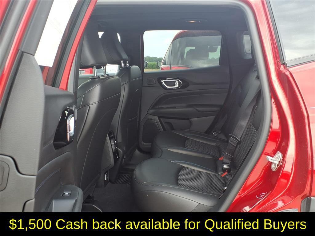 new 2025 Jeep Compass car, priced at $33,275