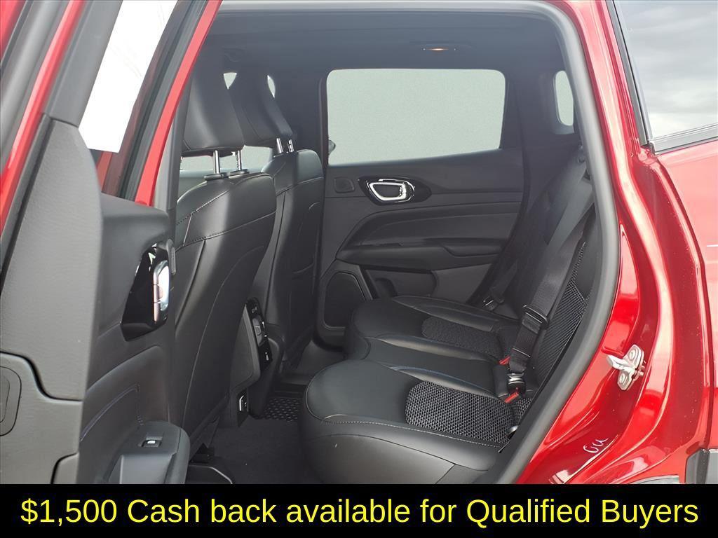 new 2025 Jeep Compass car, priced at $33,275