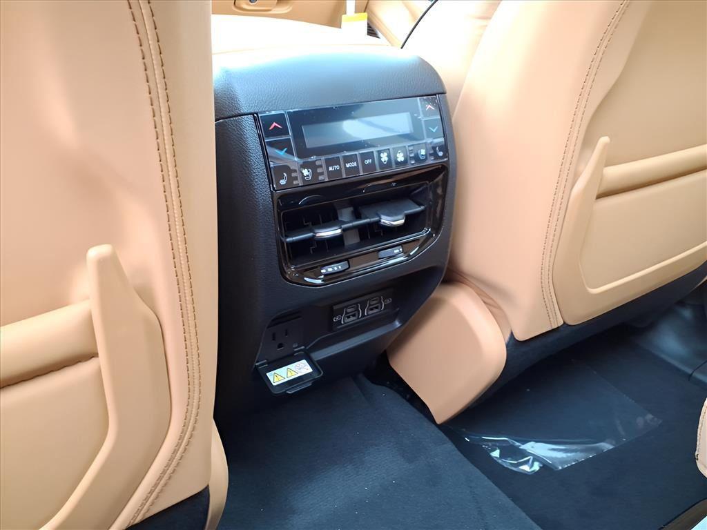 new 2025 Jeep Grand Cherokee L car, priced at $59,364