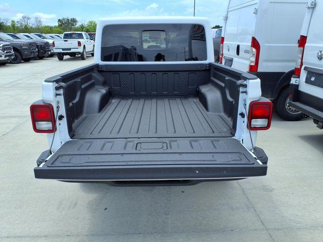 new 2025 Jeep Gladiator car, priced at $40,424