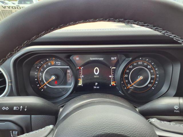 new 2025 Jeep Gladiator car, priced at $40,424