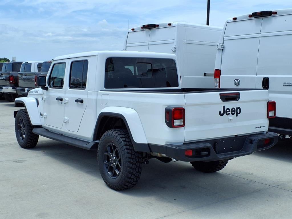 new 2025 Jeep Gladiator car, priced at $40,924