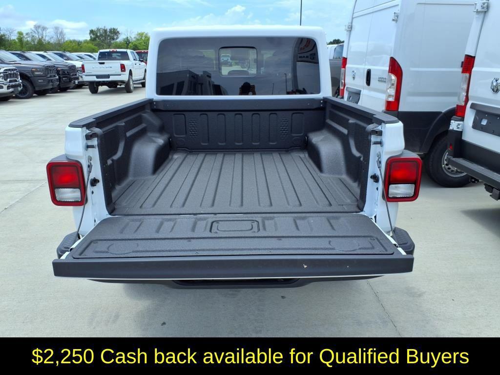 new 2025 Jeep Gladiator car, priced at $39,924