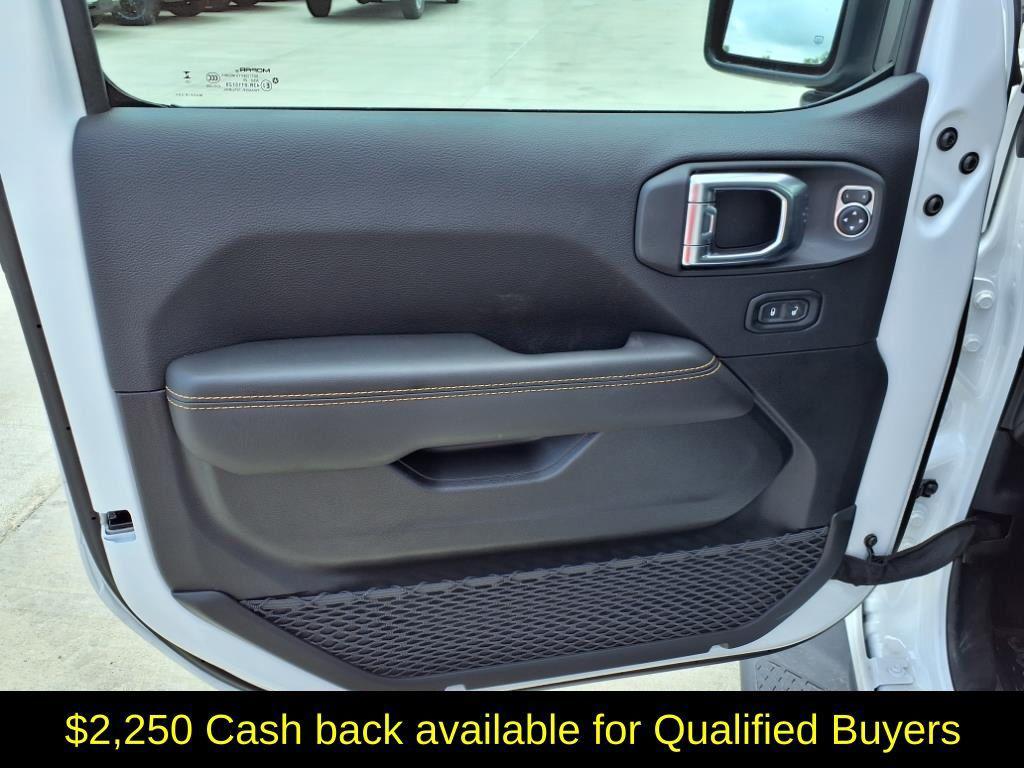 new 2025 Jeep Gladiator car, priced at $39,924