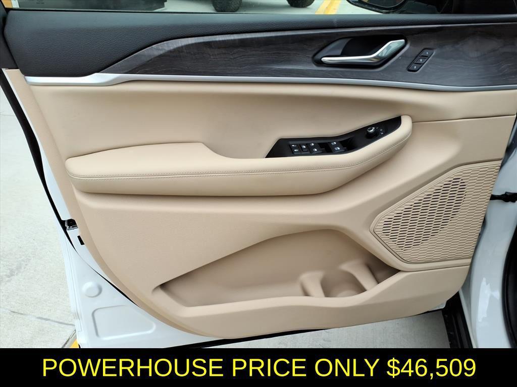 new 2025 Jeep Grand Cherokee L car, priced at $46,509