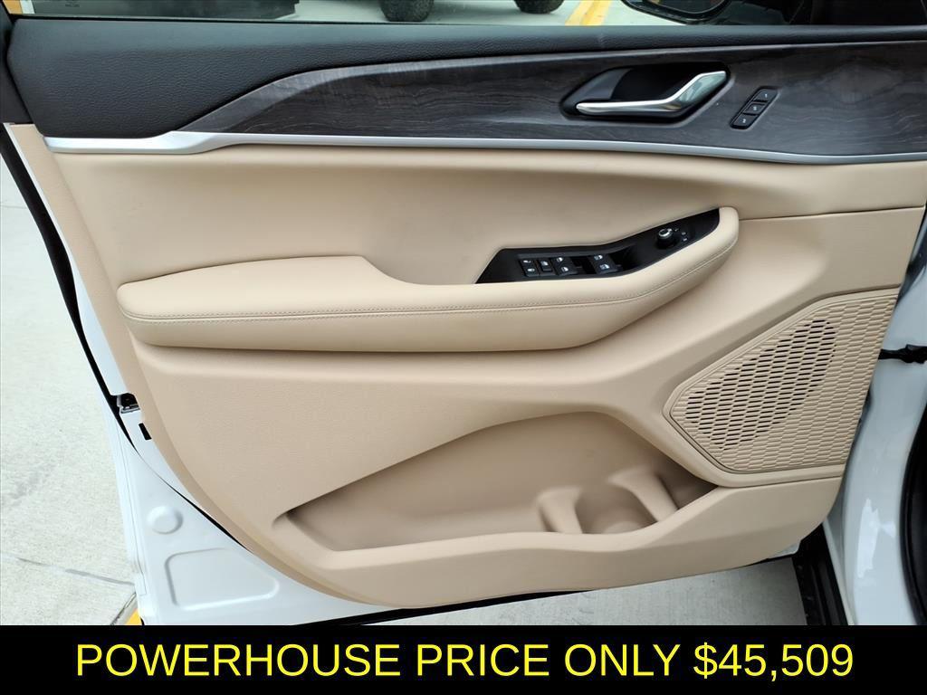 new 2025 Jeep Grand Cherokee L car, priced at $45,509