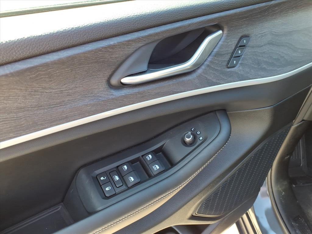 new 2025 Jeep Grand Cherokee car, priced at $37,232