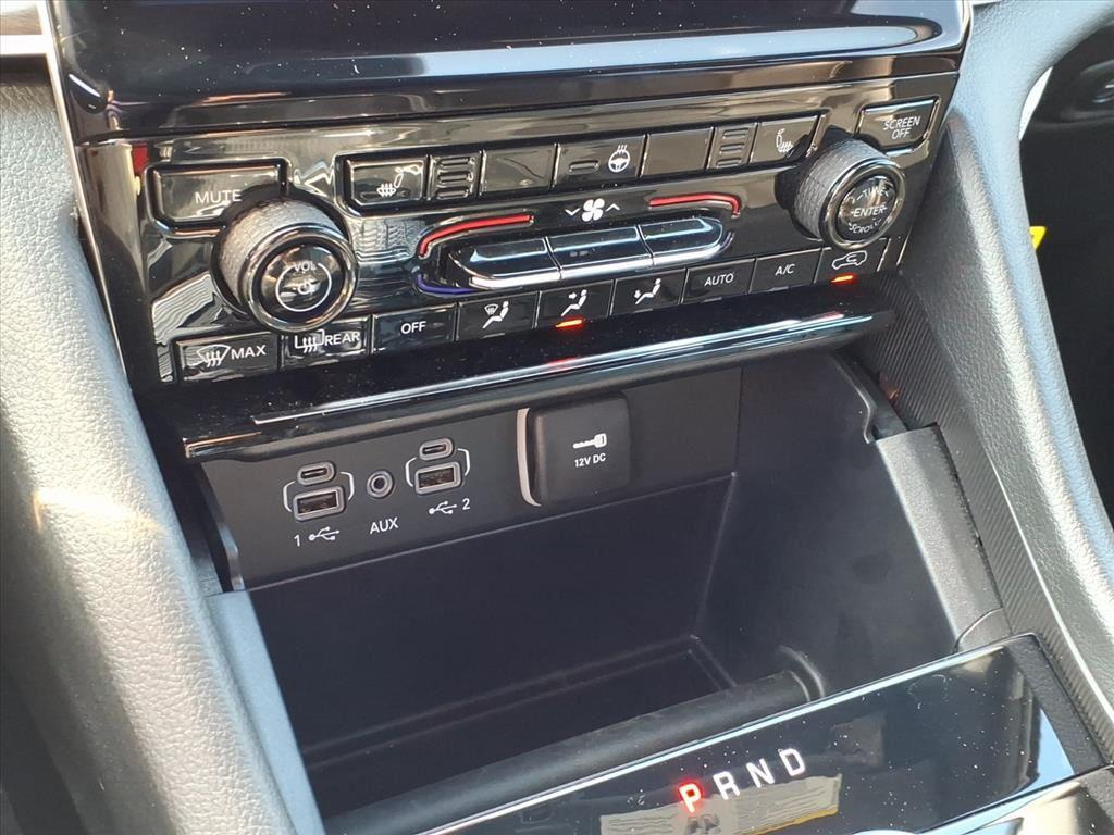 new 2025 Jeep Grand Cherokee car, priced at $37,232