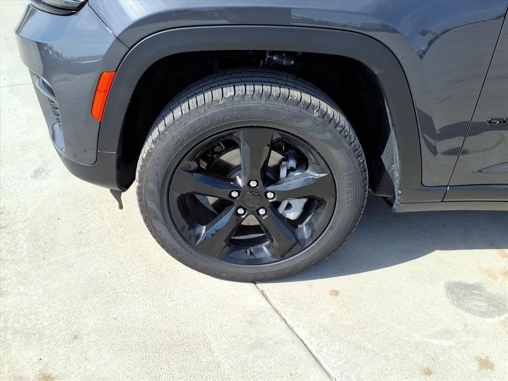 new 2025 Jeep Grand Cherokee car, priced at $37,232