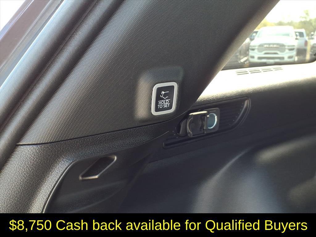 new 2025 Jeep Grand Cherokee car, priced at $37,232