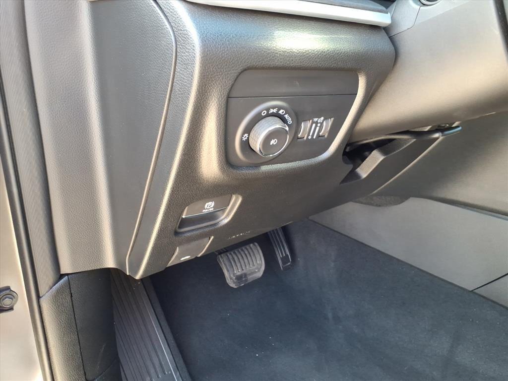 new 2025 Jeep Grand Cherokee car, priced at $37,232