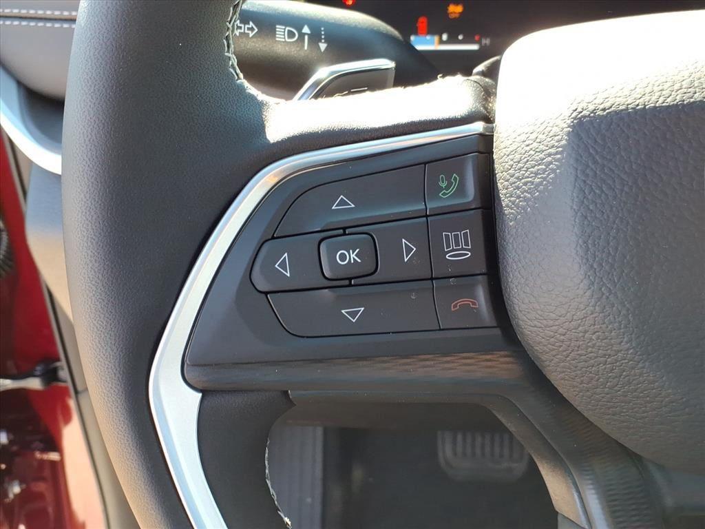 new 2025 Jeep Grand Cherokee car, priced at $37,999