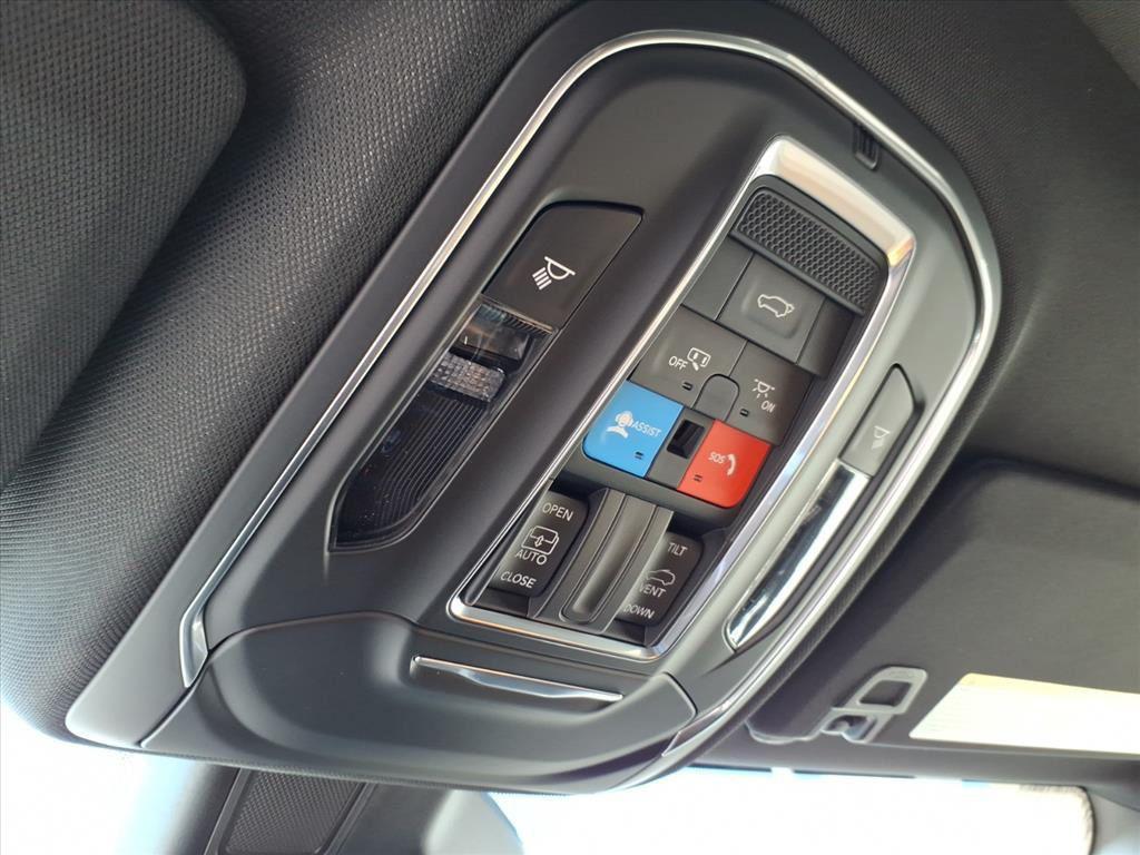 new 2025 Jeep Grand Cherokee car, priced at $37,999