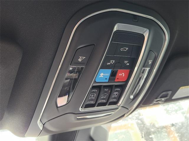 new 2025 Jeep Grand Cherokee L car, priced at $45,549