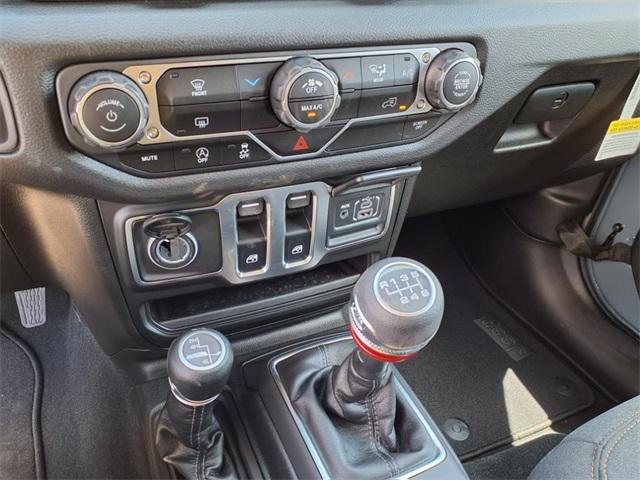 new 2025 Jeep Wrangler car, priced at $31,266