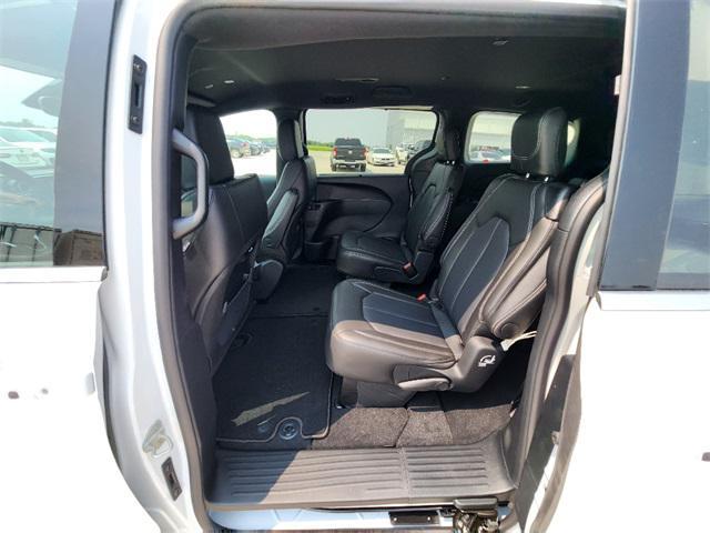 new 2025 Chrysler Pacifica car, priced at $38,997