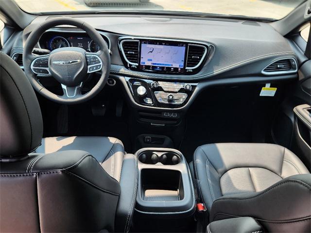 new 2025 Chrysler Pacifica car, priced at $38,997