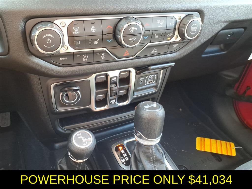 new 2025 Jeep Wrangler car, priced at $41,034