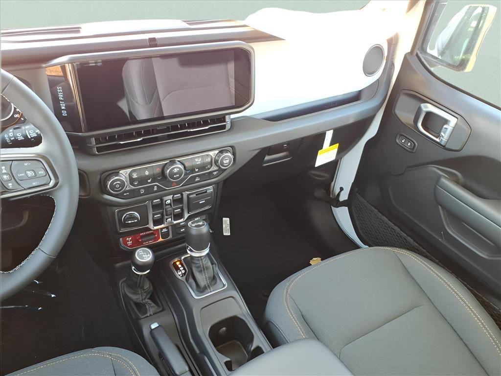 new 2026 Jeep Wrangler car, priced at $46,166