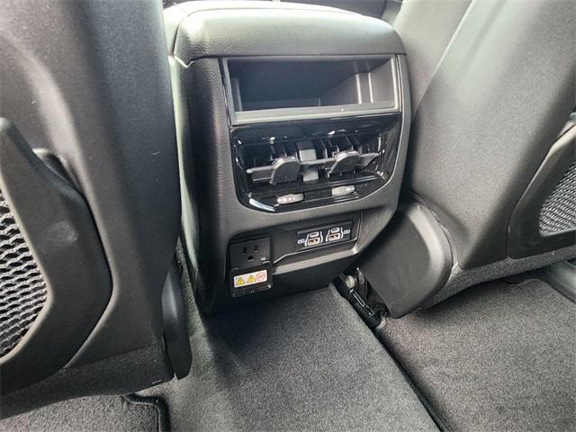 new 2025 Jeep Grand Cherokee car, priced at $39,472