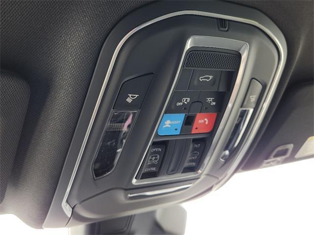 new 2025 Jeep Grand Cherokee car, priced at $39,472