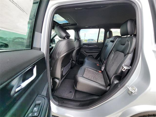 new 2025 Jeep Grand Cherokee car, priced at $39,472