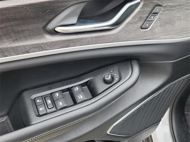 new 2025 Jeep Grand Cherokee L car, priced at $47,280