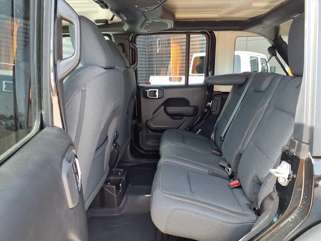 new 2025 Jeep Wrangler car, priced at $50,194
