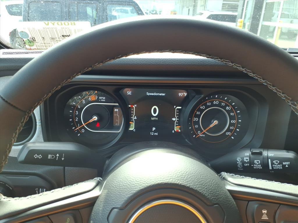 new 2025 Jeep Wrangler car, priced at $50,194