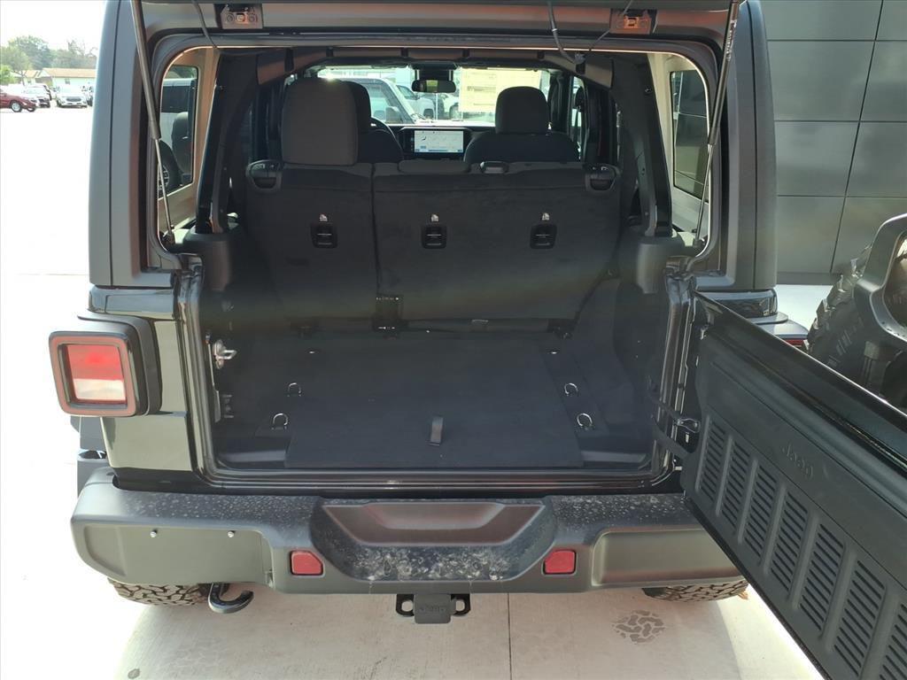 new 2025 Jeep Wrangler car, priced at $50,194