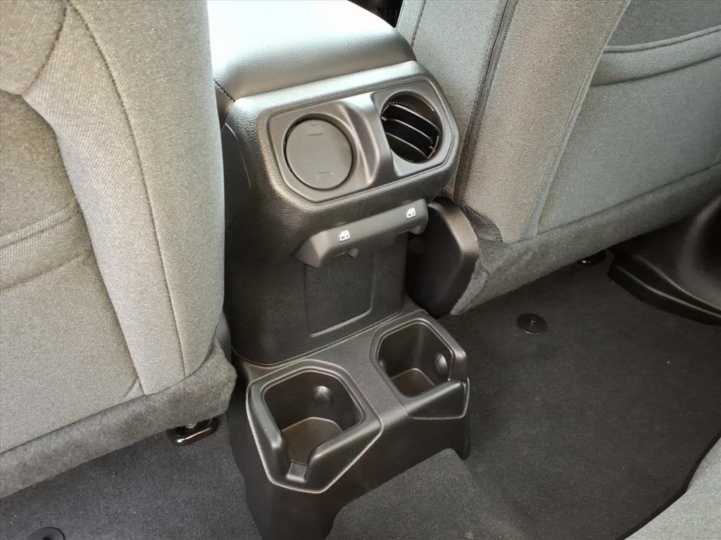 new 2025 Jeep Wrangler car, priced at $40,969